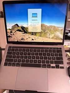 MacBook Pro Retina TouchBar 13,3“ i5 2,0, 1 TB SSD, 16 GB RAM - Zdjęcie 1 z 8