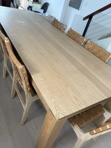 oak dining table - Picture 1 of 5