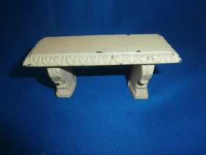 VINTAGE KILGORE? ARCADE? CAST IRON DOLLHOUSE FURNITURE OUTDOOR GARDEN BENCH - Picture 1 of 3