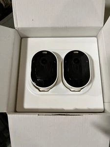 Arlo Pro 4 Wire Spotlight Security Camera - VMC4250P100NAS - White - Picture 1 of 1