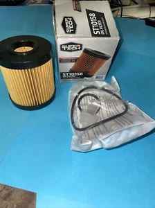 Oil Filter Super Tech ST10158 Compatible with FRAM CH10158 - Picture 1 of 3