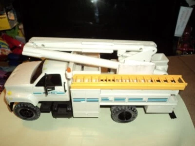 Caminhão balde utilitário elétrico 11" DG PRODUCTIONS OTTER TAIL Utilities Power - Imagem 1 de 4