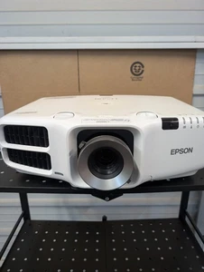 Epson G6050W 3LCD powerlite Pro projector, only 57 lamp hours, HDMI, WXGA 1080p - Picture 1 of 5