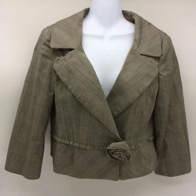 Chaqueta corta Nanette Lepore con cierre frontal envolvente/volantes y acento floral @cintura-8 Foto 1 de 4