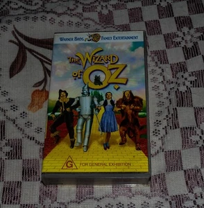 Warner Bros - The Wizard of Oz - VHS - Picture 1 of 3