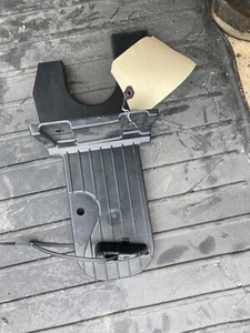 Tesla Model X Left Floor Support  Minion Bracket 2016-2020  1066847-00-E - Picture 1 of 4