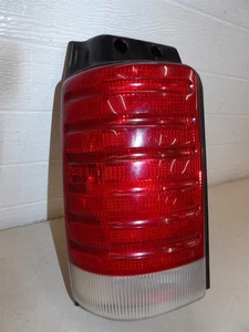 CHRYSLER TOWN & COUNTRY VOYAGER 1991-1995 LH DRIVERS SIDE TAILLIGHT ASSEMBLY OEM - Bild 1 von 3