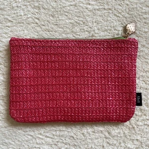 IPSY March 2025 Glam Bag Hot Pink With Gold Strawberry Zipper No Products NEW - Picture 1 of 5