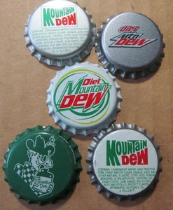 5 VERSCHIEDENE NOS MOUNTAIN DEW SODA KUNSTSTOFF AUSGEKLEIDETE FLASCHENVERSCHLÜSSE UNBENUTZT NEUER ALTER BESTAND - Bild 1 von 1