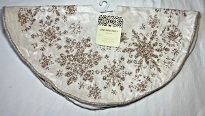CYNTHIA ROWLEY BAUMROCK 24 IN CREME GOLD SCHNEEFLOCKEN 70 % VISKOSE 30 % BAUMWOLLE NEU IN VERPACKUNG - Bild 1 von 4