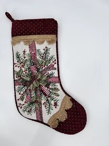 Medias de Navidad hechas a mano a punta de aguja ~ Cinta de bayas de árboles decorados - Imagen 1 de 3