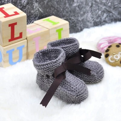 Patucos de punto para Bebé - HECHO A MANO - Imagen 1 de 4