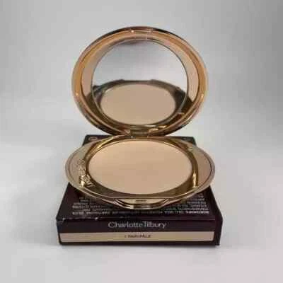 Aerógrafo Charlotte Tilbury acabado impecable - polvo de ajuste - 1 justo 0,28 oz/8 g Foto 1 de 4