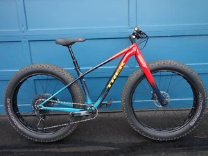 Trek Farley 9.6 - Picture 1 of 11
