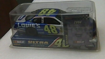 2004 NASCAR JIMMIE JOHNSON 1:24 DIECAST MONTE CARLO - LOWE'S #48 ULTRA SERIES - Image 1 of 4