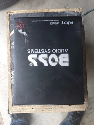 Boss Audio R1100M Riot 1100 W Car Amplifier ...Without Remote Subwoofer Control - Image 1 of 4