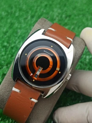 De colección SANDOZ Misterioso Esfera Naranja Día/Fecha Automático Hombres Hecho en Suiza Años 70 Foto 1 de 4