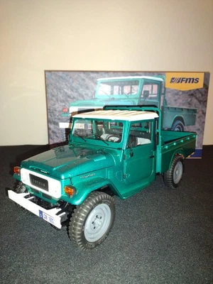 FMS Toyota FJ45 Land Cruiser Pickup 1/12 RTR grün Vitrinenmodell   - Bild 1 von 4