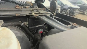 04 SIERRA DENALI Throttle Control (lh Firewall) ECM ECU - Picture 1 of 1