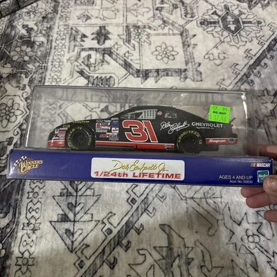 Dale Earnhardt Jr. #31 NASCAR Car Winner's Circle NUEVO EN CAJA 1:24 HASBRO Nuevo Foto 1 de 4