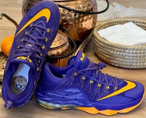 Nike Lebron 12 XII Low LSU Promo Sample 12 Geaux Tigers Lakers Purple 1 3 11 - Bild 1 von 12