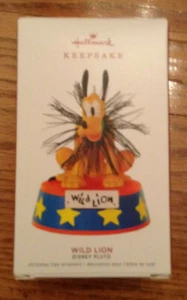 Hallmark Keepsake 2019 Edición Limitada Disney Pluto León Salvaje Nuevo en Caja Artista Hecho a Mano - Imagen 1 de 3
