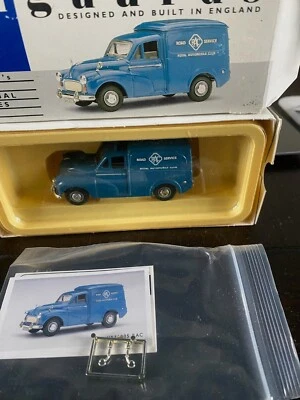VANGUARDS MORRIS MINOR VAN ROAD SERVICE MINT IN  BOX 1:43 - Immagine 1 di 2