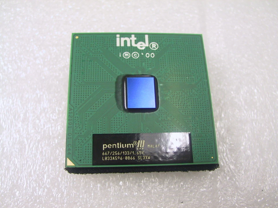 Intel Pentium III 667 MHz 667/256/133 SL3XW Socket 370 - Image 1 of 1