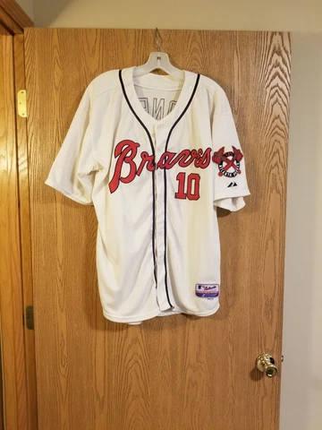 Chipper Jones #10 Atlanta Braves Authentic Majestic Sewn Jersey Size 52 EUC Cover