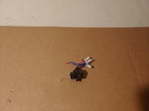 Shark Rocket Vacuum HV300 HV301 HV302 HV305 On/Off Brushroll Power Switch Part - Picture 1 of 1