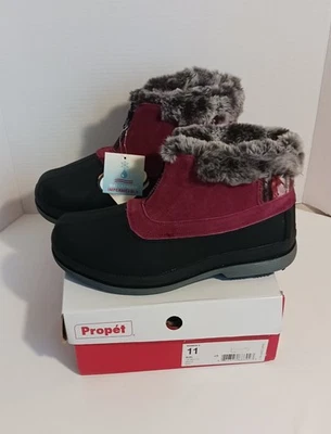 Bota impermeable Propet Lumi para mujer con cremallera al tobillo ~ baya ~ talla 11 Foto 1 de 4