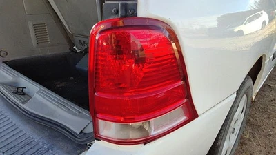 Luz trasera derecha Ford Freestar 2004-2007 pasajero lámpara de freno trasera OEM Foto 1 de 4