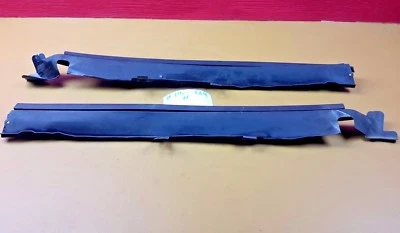 06-08 Infiniti M35 M45 OEM Front Right RH & Left LH Fender Hood Seal Trim Foto 1 de 4