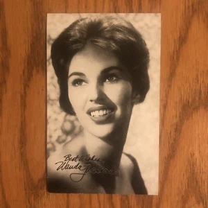 WANDA JACKSON - AUSSTELLUNGSKARTE MIT PLAKATBIOGRAFIE AUF DER RÜCKSEITE, SEHR SELTEN! - Bild 1 von 4