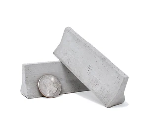 Dolls House Jersey Wall Barriers Curb K-Rail 1:24 1/2in Construction Barricades - Picture 1 of 8