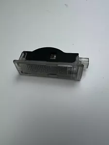 LUZ INTERIOR PUERTA BMW 5 7 X3 Z4 E61 E63 E64 M6 E65 E66 E67 E83 E85 E86 6962009 - Imagen 1 de 2