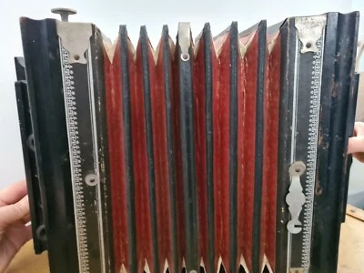 ANCIEN ACCORDEON / IMPERIAL ? / diatonique / Allemand / MILITAIRE ? / VINTAGE🍒 - Photo 1/4