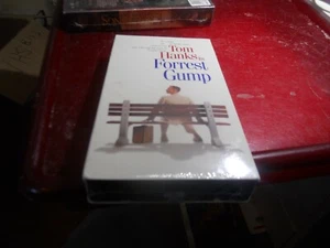 FORREST GUMP VHS- -FACTORY SEALED WITH SECURITY SEAL WATERMARK OOP - Picture 1 of 3