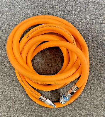 Sealey AHHC538 Air Hose 5Mtr X 10Mm Hybrid High Visibility 1/4In Bsp Unions - Image 1 of 3