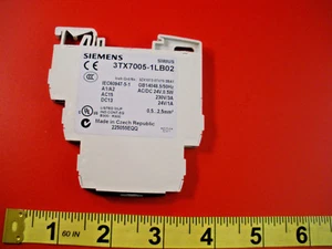 Siemens 3TX7005-1LB02 Interfaccia di uscita AC15 230v 3a DC13 24v 1a Nuovo Nnb - Foto 1 di 2