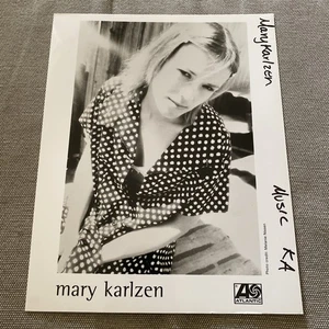 Foto de prensa Mary Karlzen 8x10”. - Imagen 1 de 2