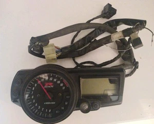 Cuadro de instrumentos y cableado velocímetro Suzuki GSXR 600 K4 2004-2005 0,6 L   - Imagen 1 de 5