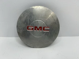 GMC Yukon XL Safari Sierra 1500 Center Hub Cap Hubcap 1999-2005 15040220 OEM - Picture 1 of 4
