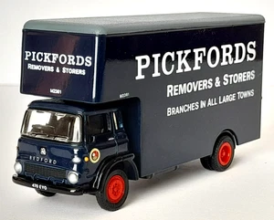 EFE 23603 Bedford TK Luton Short Rigid Box Van - Pickfords - Scale 1:76 - Picture 1 of 9