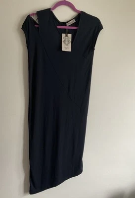 Label Lab gorgeous navy cut out jersey dress purchased for £59 Brand new - Image 1 of 4