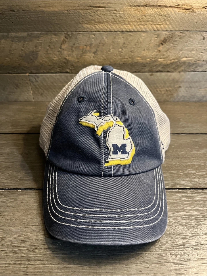 Gorra de camionero juvenil de la Universidad de Michigan Top Of World gorra con cierre a presión desgastada Foto 1 de 4