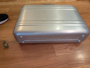 Halliburton Aluminum Briefcase Silver Vintage Luggage Airplane Business - Picture 1 of 18