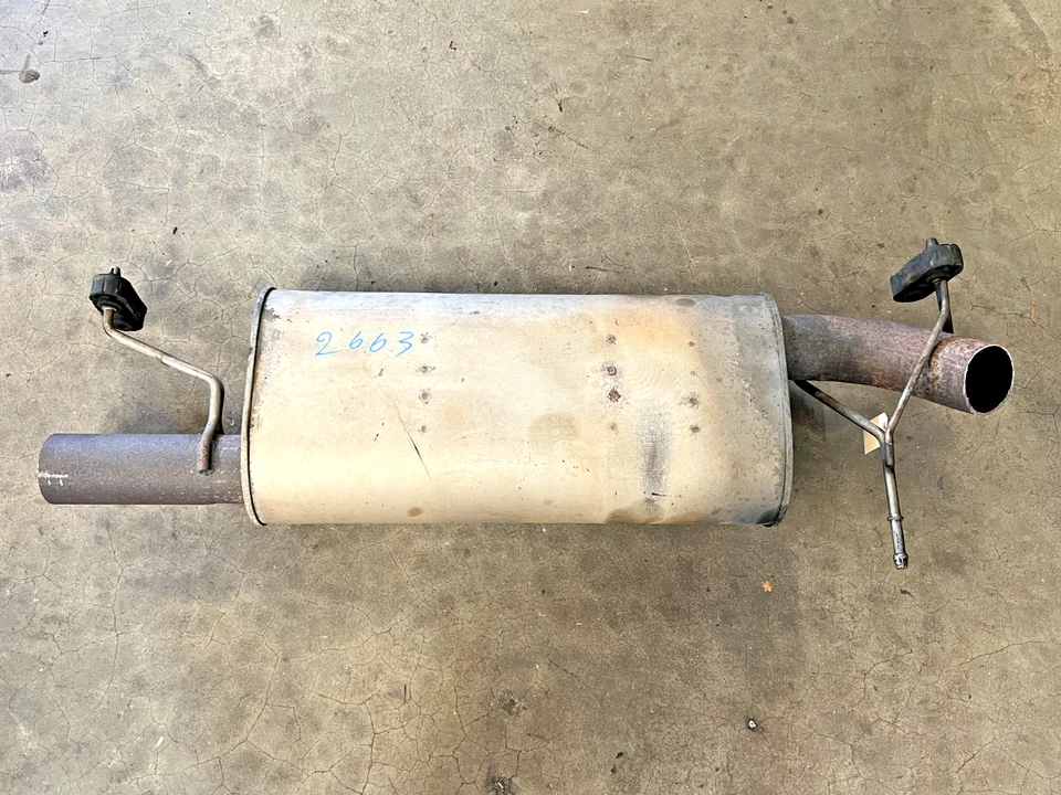 ⭐2012-2014 CADILLAC ESCALADE ESV 6.2L V8 EXHAUST MUFFLER TAIL PIPE OEM LOT2663 - Image 1 of 4