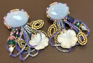 Vintage Unsigned Chipita Lavender Beads Flowers Boho Dangle Clip On Earrings - Picture 1 of 9