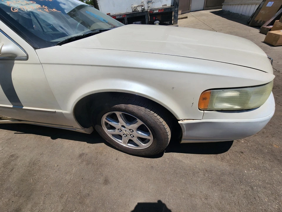 Cadillac Sevilla 1999 2000 2001 2002 2003 2004 guardabarros pasajero derecho blanco #2 Foto 1 de 1